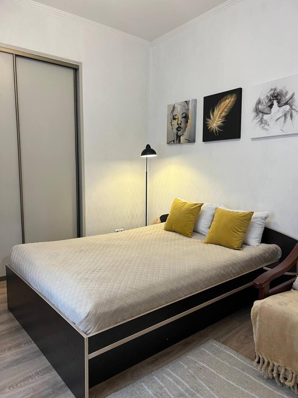 Cozy Apartment Near The Lviv National Opera Esterno foto