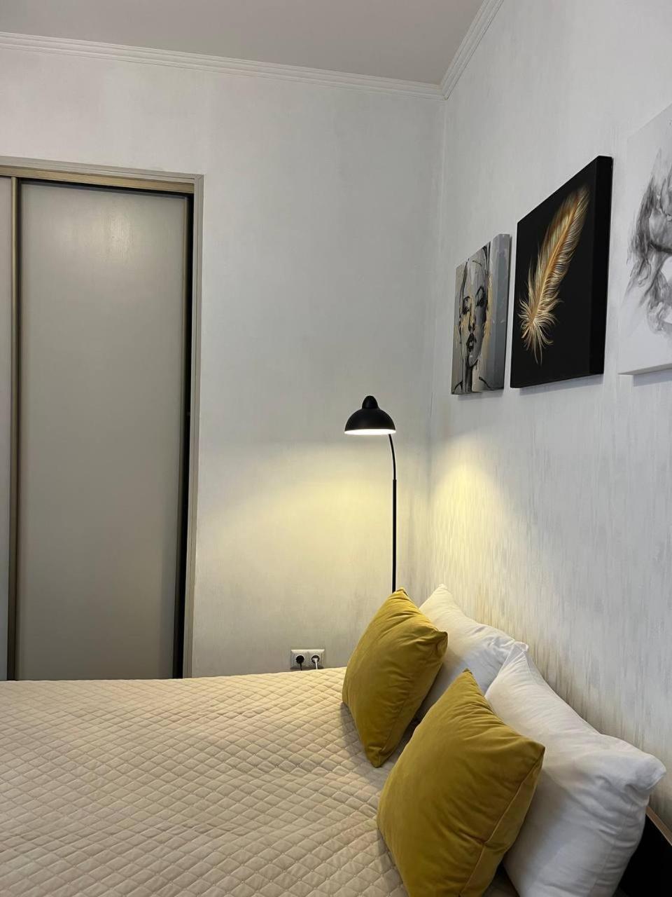 Cozy Apartment Near The Lviv National Opera Esterno foto