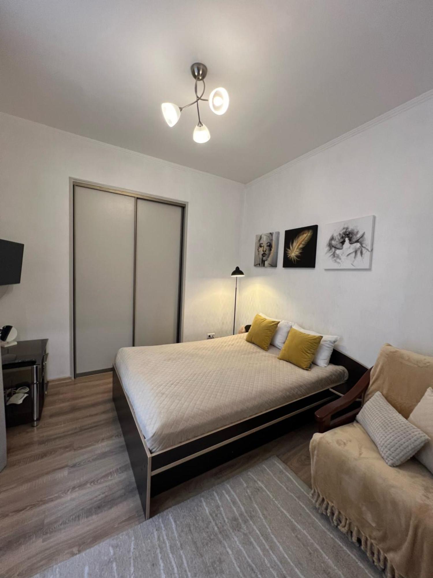Cozy Apartment Near The Lviv National Opera Esterno foto